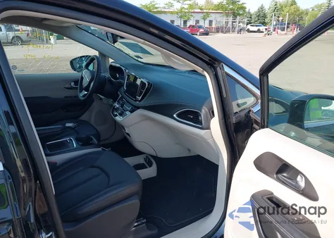 2024 Chrysler Pacifica Hybrid Select from USA, damaged, VIN 2C4RC1S74RR134334